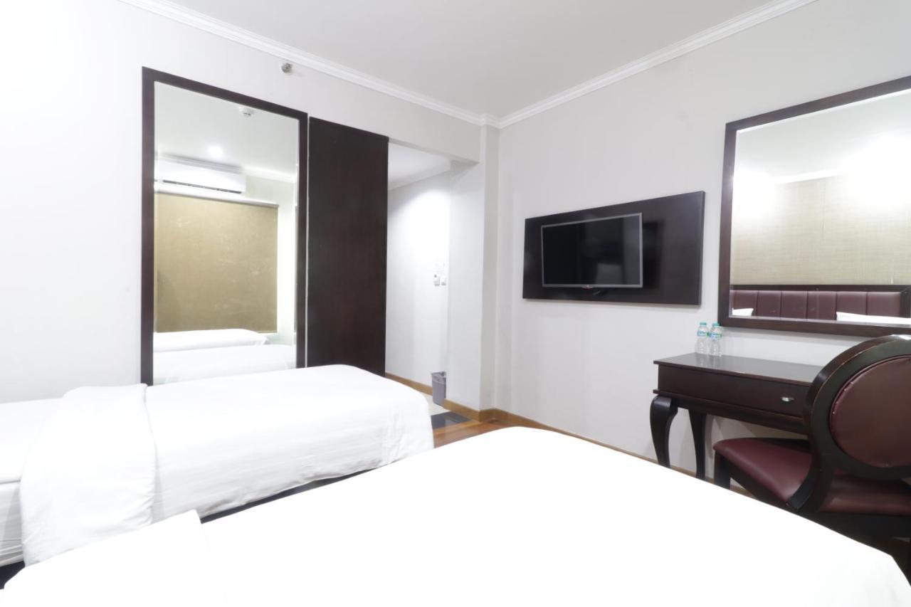 P Hotel Jakarta Exterior foto